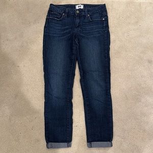 Cropped PAIGE JEANS size 26. Mid-Rise